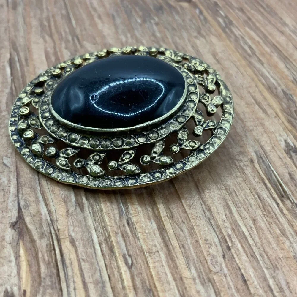 Victorian Revival Style Vintage Cabochon Gold Tone Metal Brooch